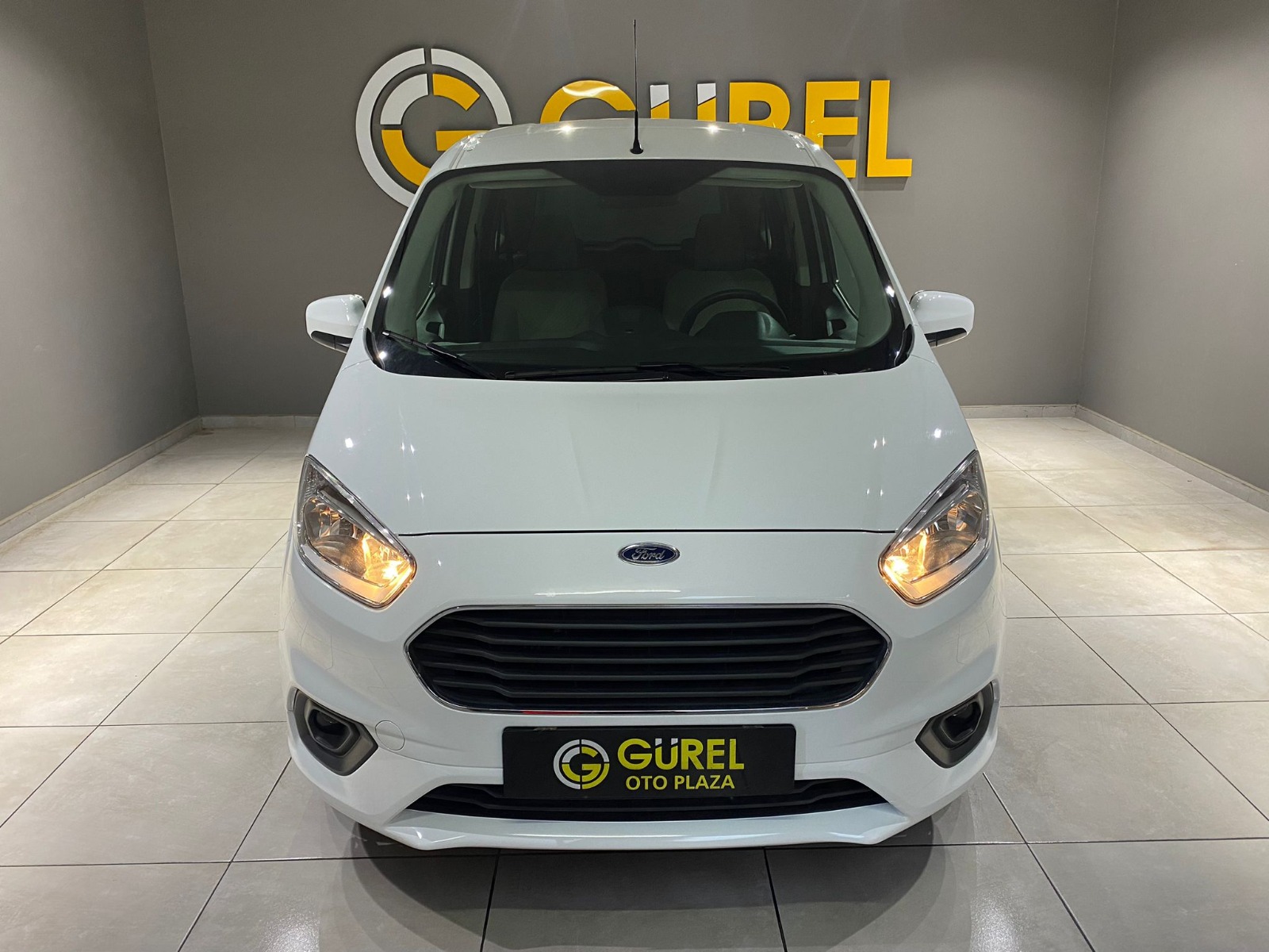 2023 Benzin Manuel Ford Tourneo Courier Beyaz Gürel Tasarım Aksesuar Otomotiv San. Tic. Ltd. Şti.