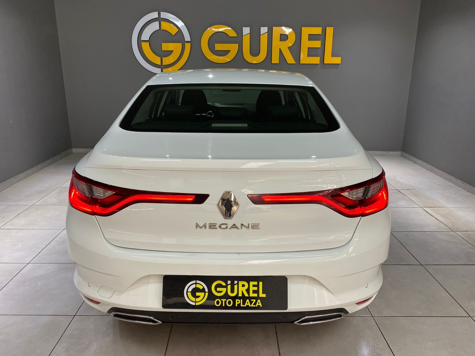 2022 Benzin Otomatik Renault Megane Beyaz Gürel Tasarım Aksesuar Otomotiv San. Tic. Ltd. Şti.