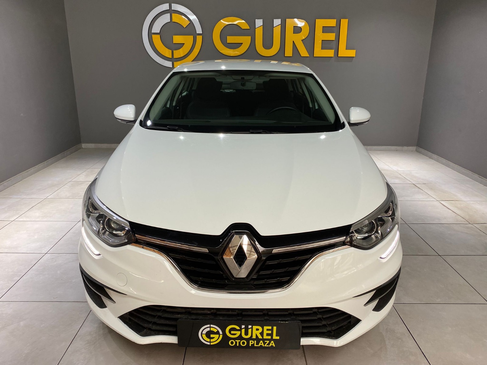 2022 Benzin Otomatik Renault Megane Beyaz Gürel Tasarım Aksesuar Otomotiv San. Tic. Ltd. Şti.