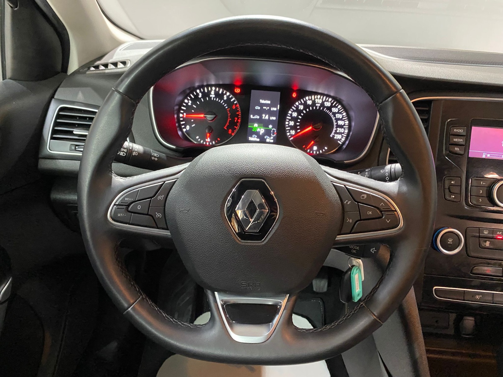 2022 Benzin Otomatik Renault Megane Beyaz Gürel Tasarım Aksesuar Otomotiv San. Tic. Ltd. Şti.
