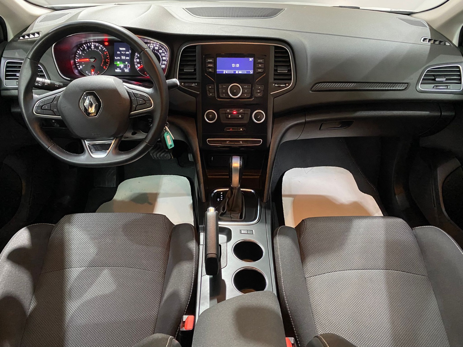 2022 Benzin Otomatik Renault Megane Beyaz Gürel Tasarım Aksesuar Otomotiv San. Tic. Ltd. Şti.
