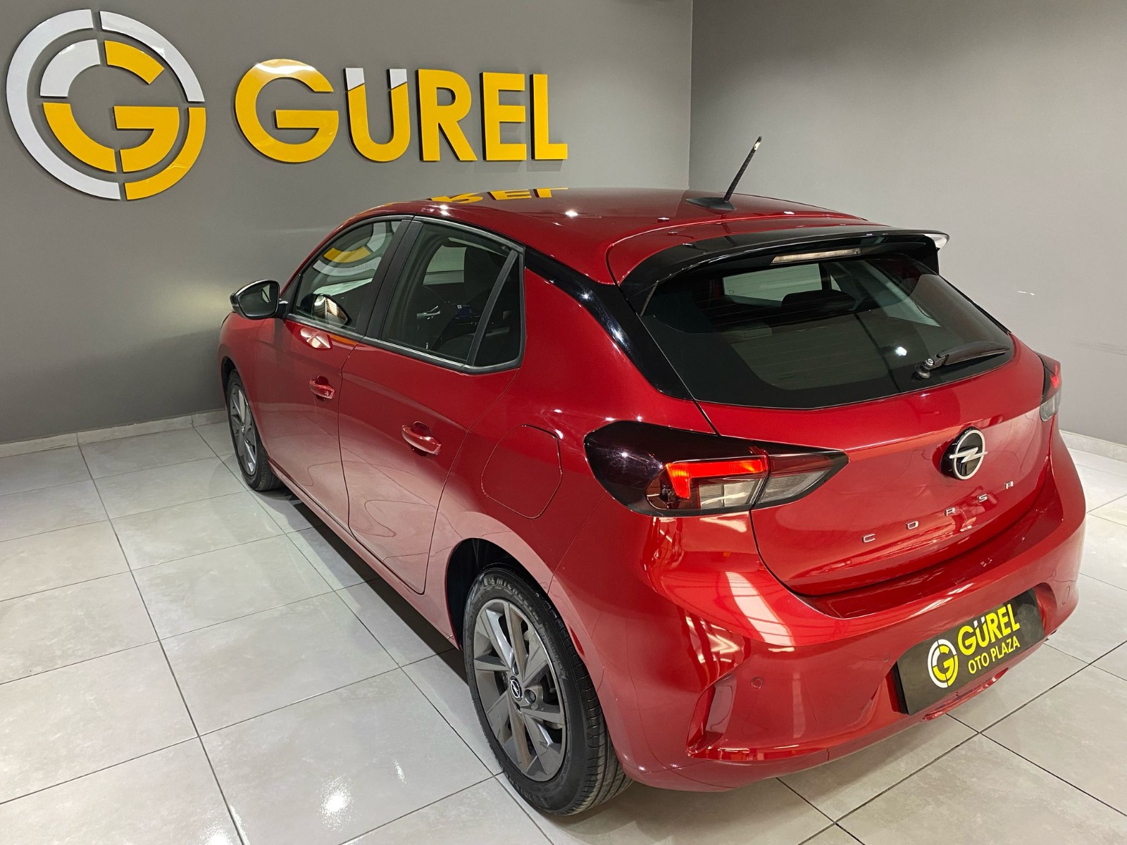 2024 Benzin Otomatik Opel Corsa Kırmızı Gürel Tasarım Aksesuar Otomotiv San. Tic. Ltd. Şti.