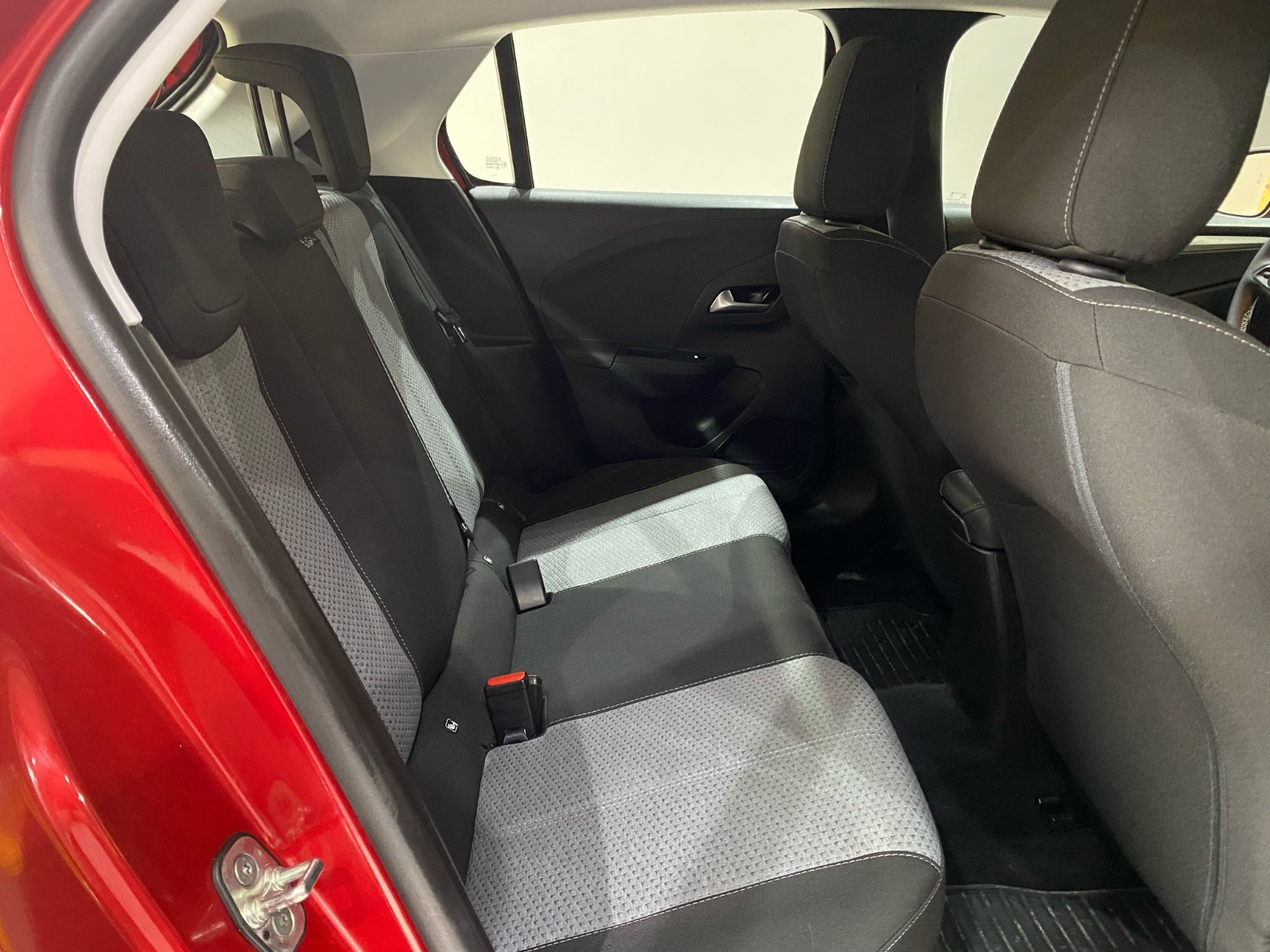 2024 Benzin Otomatik Opel Corsa Kırmızı Gürel Tasarım Aksesuar Otomotiv San. Tic. Ltd. Şti.