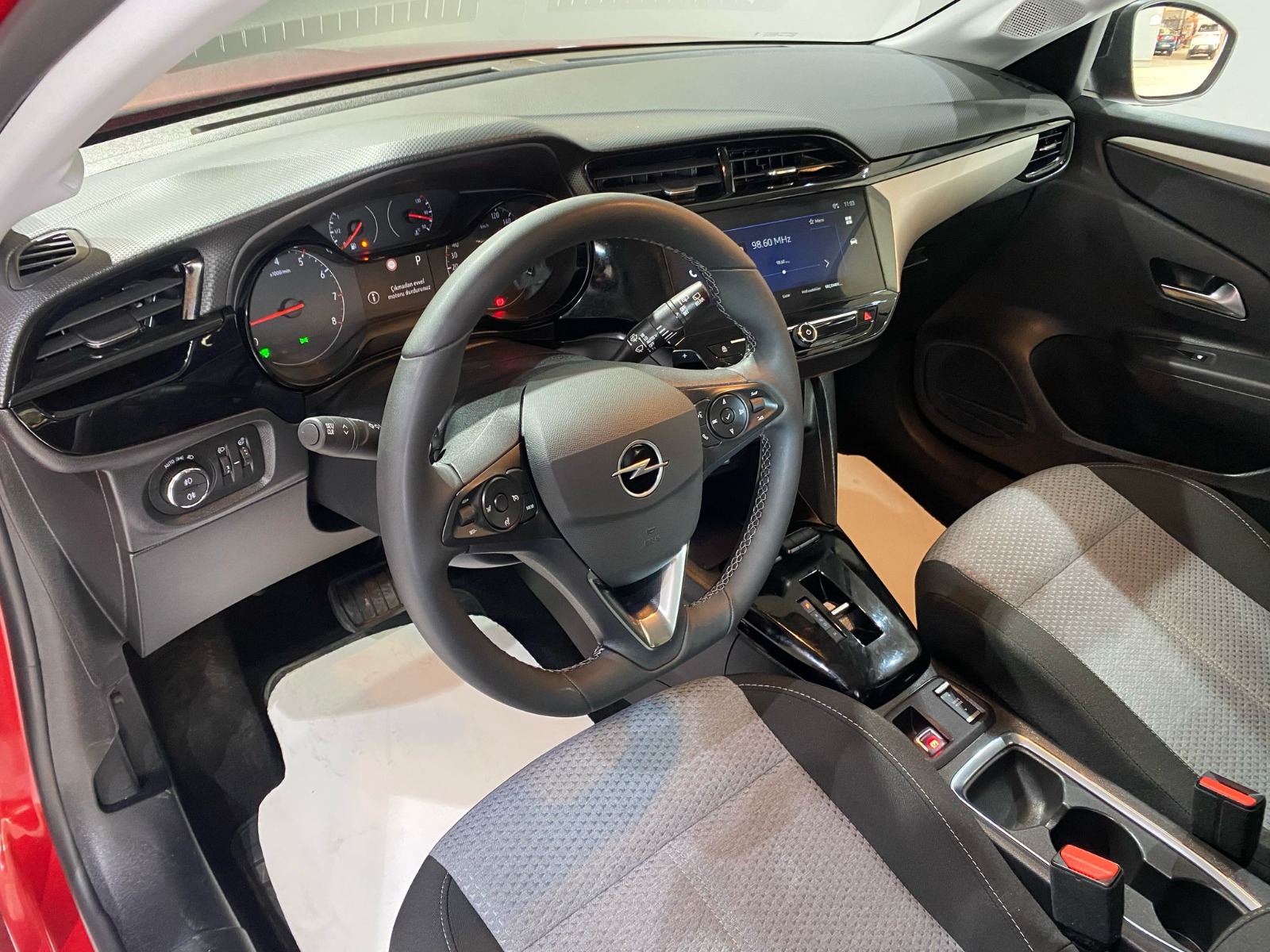 2024 Benzin Otomatik Opel Corsa Kırmızı Gürel Tasarım Aksesuar Otomotiv San. Tic. Ltd. Şti.