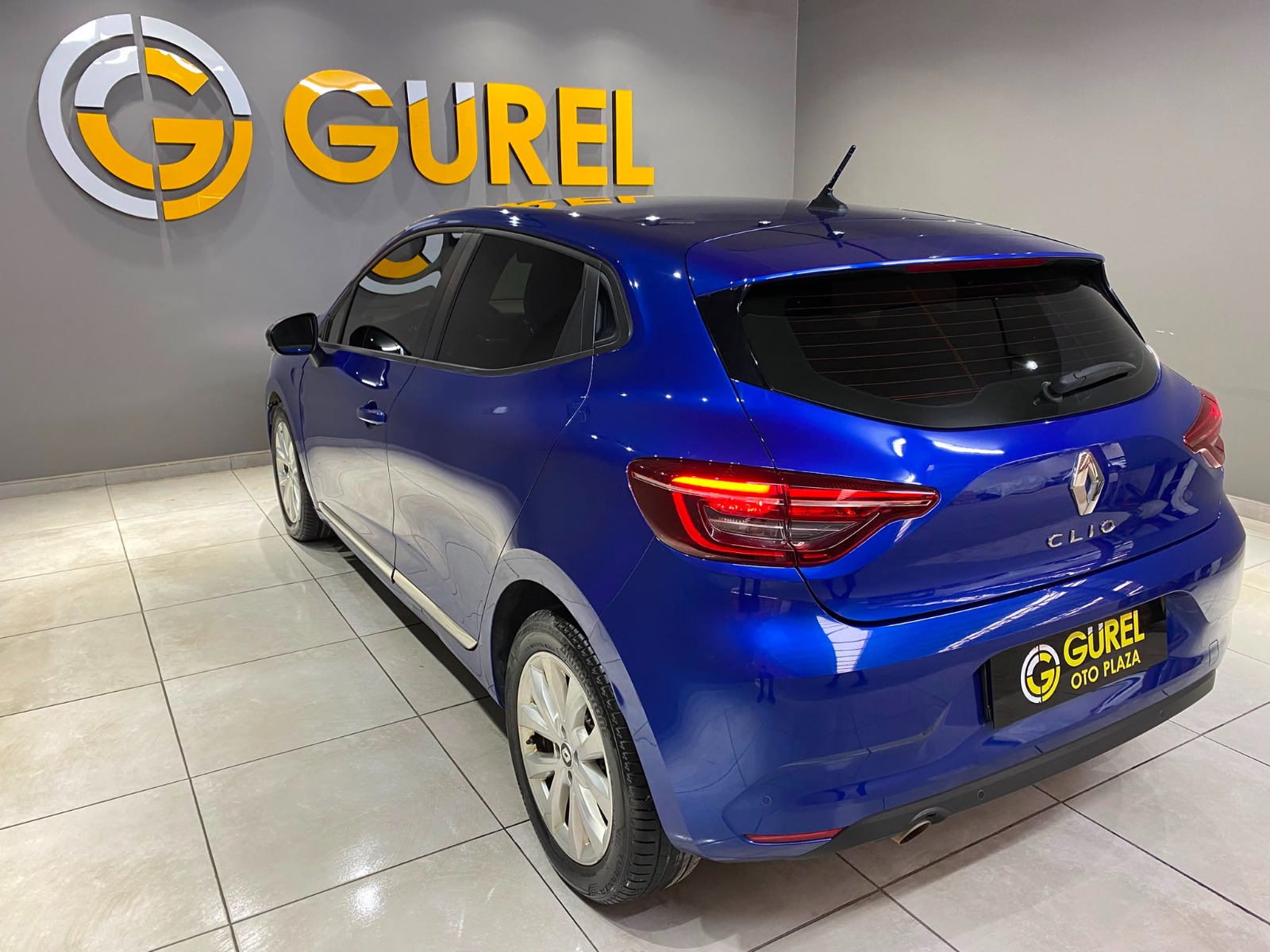 2023 Benzin Manuel Renault Clio Mavi Gürel Tasarım Aksesuar Otomotiv San. Tic. Ltd. Şti.