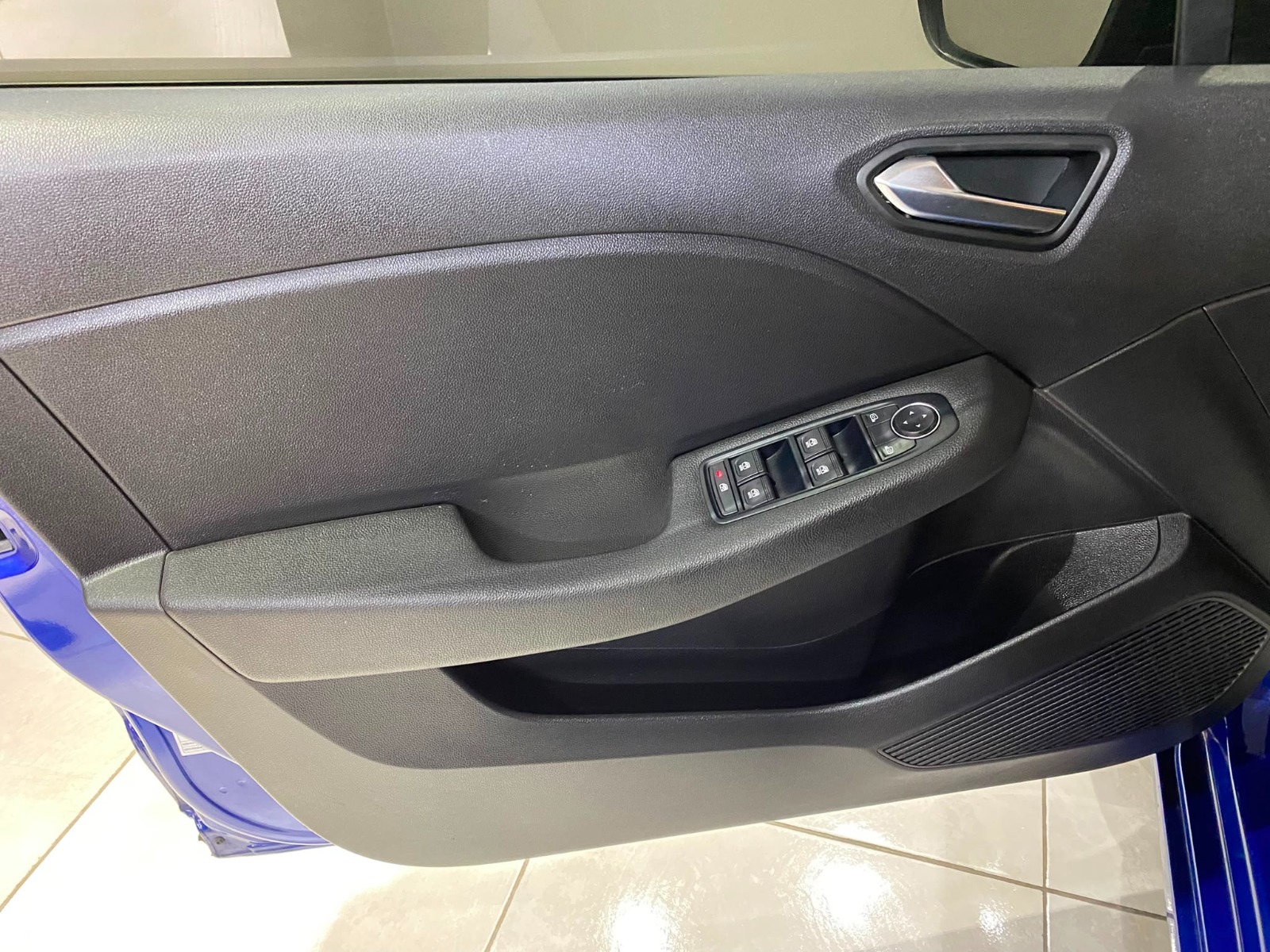 2023 Benzin Manuel Renault Clio Mavi Gürel Tasarım Aksesuar Otomotiv San. Tic. Ltd. Şti.