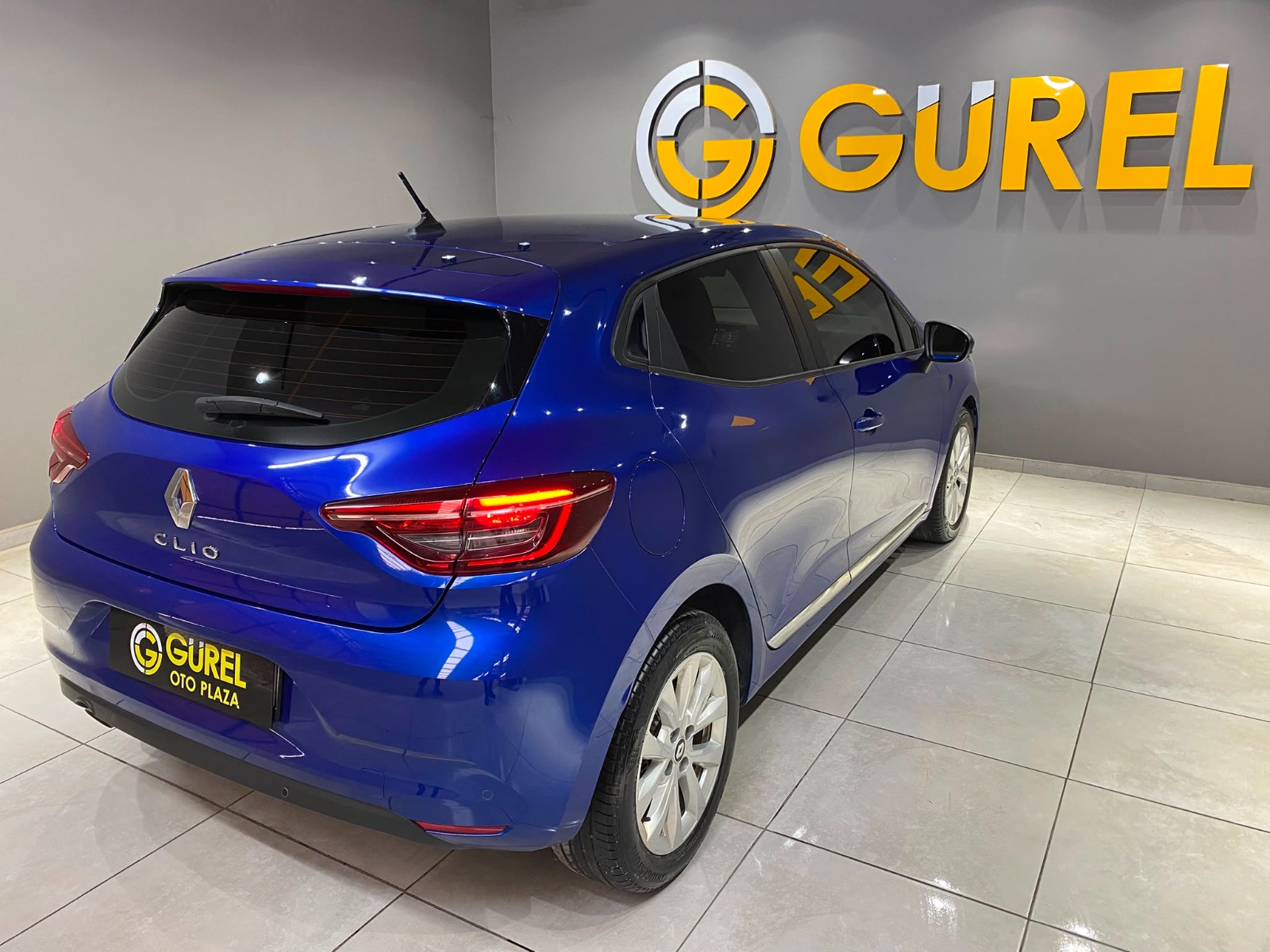 2023 Benzin Manuel Renault Clio Mavi Gürel Tasarım Aksesuar Otomotiv San. Tic. Ltd. Şti.