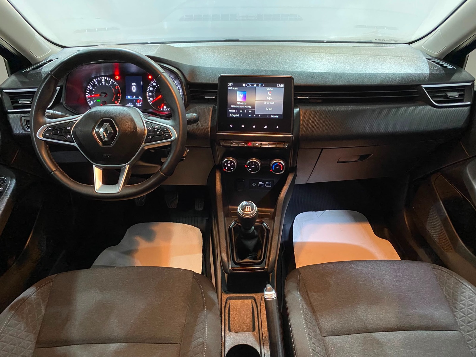 2023 Benzin Manuel Renault Clio Mavi Gürel Tasarım Aksesuar Otomotiv San. Tic. Ltd. Şti.