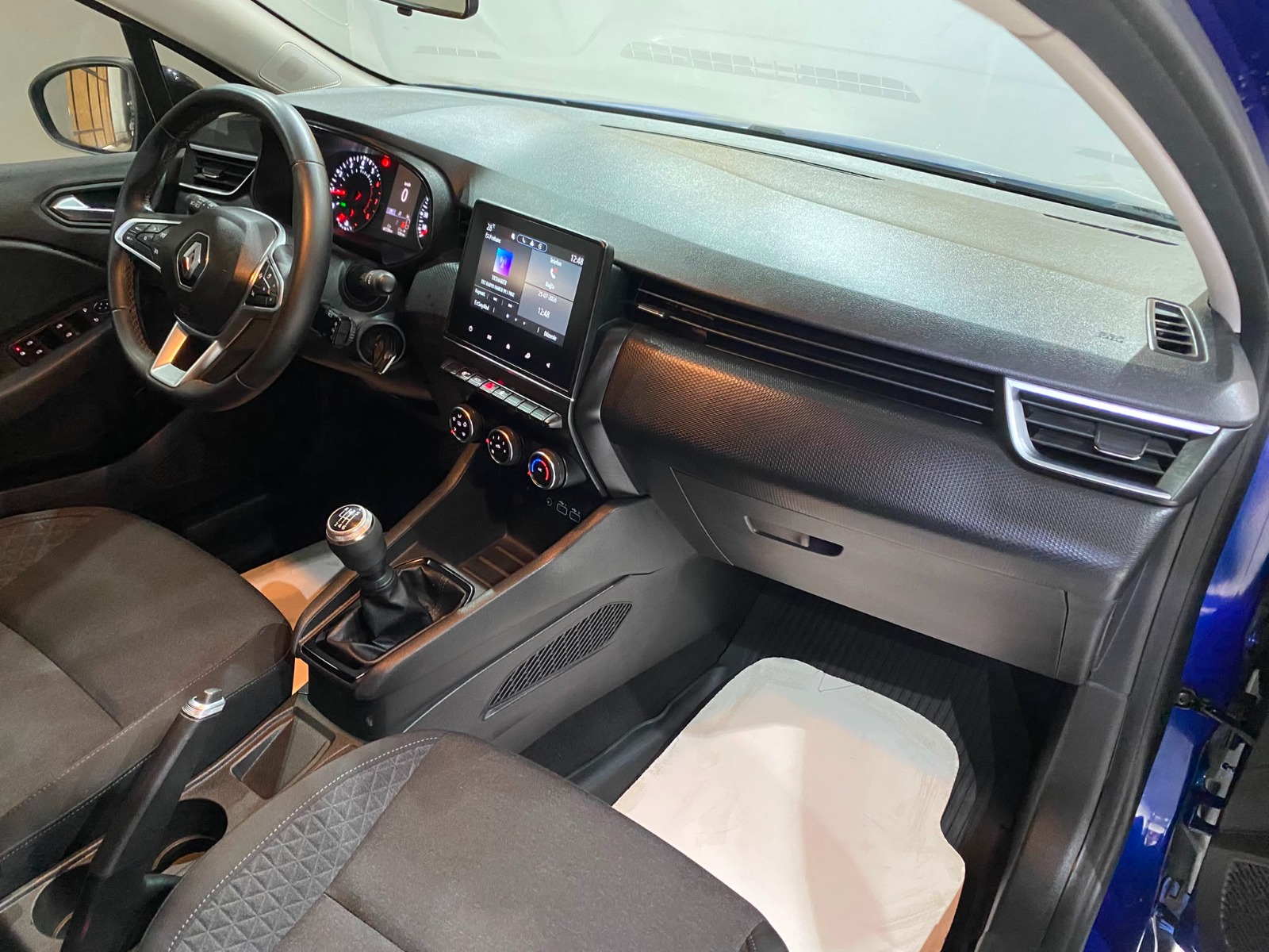 2023 Benzin Manuel Renault Clio Mavi Gürel Tasarım Aksesuar Otomotiv San. Tic. Ltd. Şti.