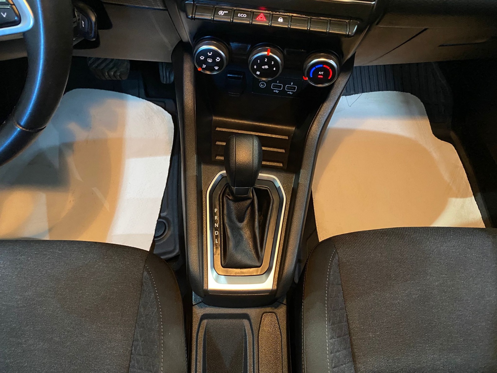 2022 Benzin Otomatik Renault Clio Turuncu Gürel Tasarım Aksesuar Otomotiv San. Tic. Ltd. Şti.