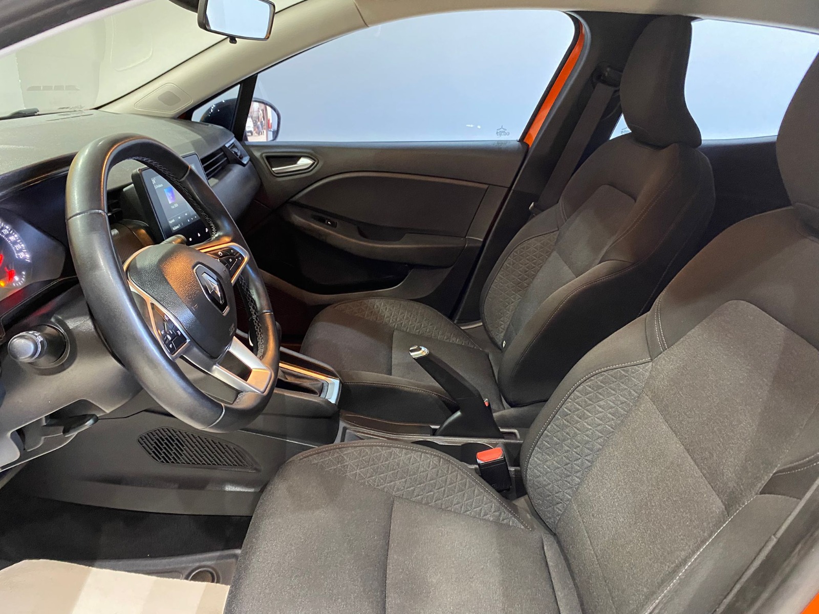 2022 Benzin Otomatik Renault Clio Turuncu Gürel Tasarım Aksesuar Otomotiv San. Tic. Ltd. Şti.