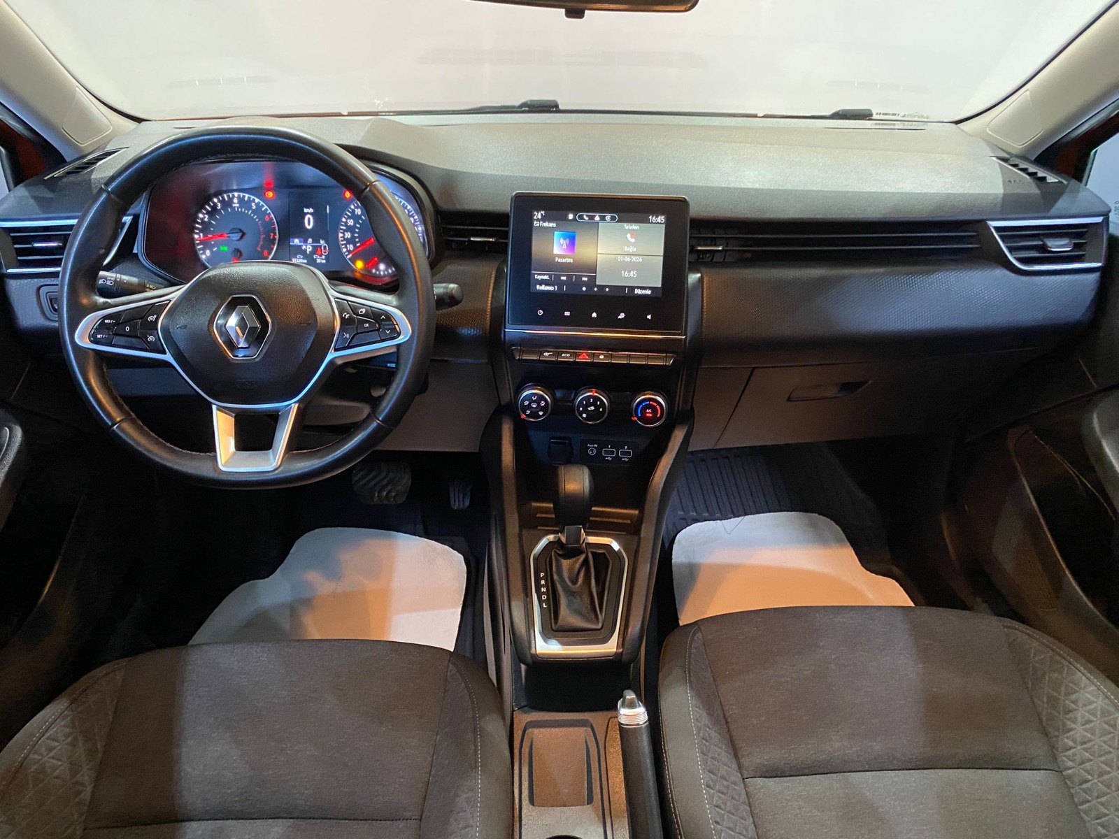 2022 Benzin Otomatik Renault Clio Turuncu Gürel Tasarım Aksesuar Otomotiv San. Tic. Ltd. Şti.