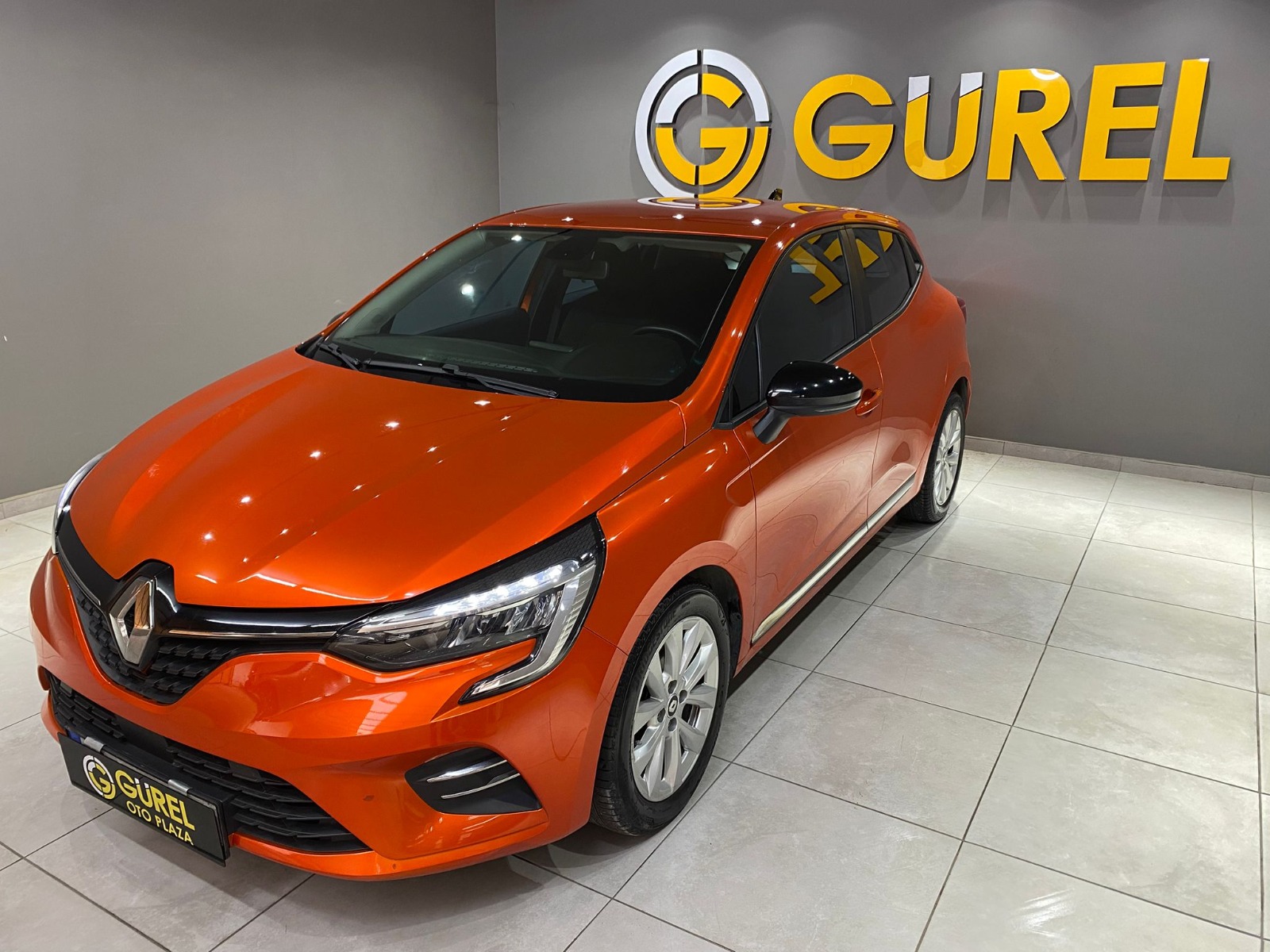 2022 Benzin Otomatik Renault Clio Turuncu Gürel Tasarım Aksesuar Otomotiv San. Tic. Ltd. Şti.