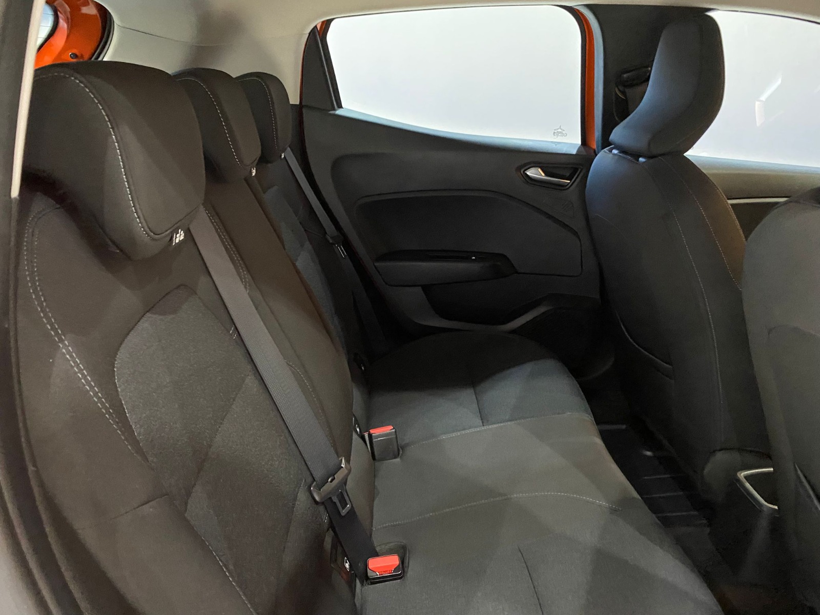 2022 Benzin Otomatik Renault Clio Turuncu Gürel Tasarım Aksesuar Otomotiv San. Tic. Ltd. Şti.