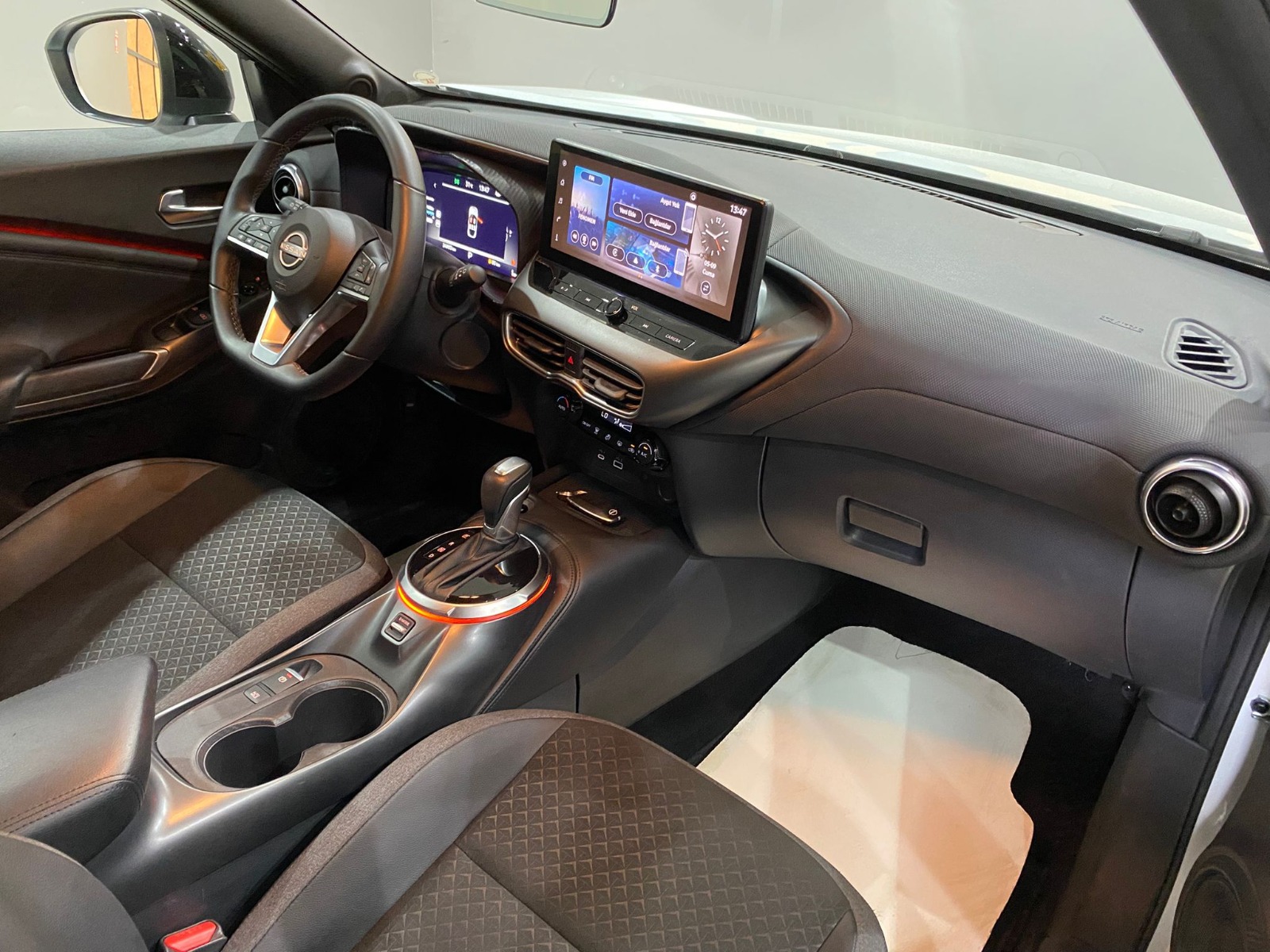 2024 Benzin Otomatik Nissan Juke Beyaz Gürel Tasarım Aksesuar Otomotiv San. Tic. Ltd. Şti.