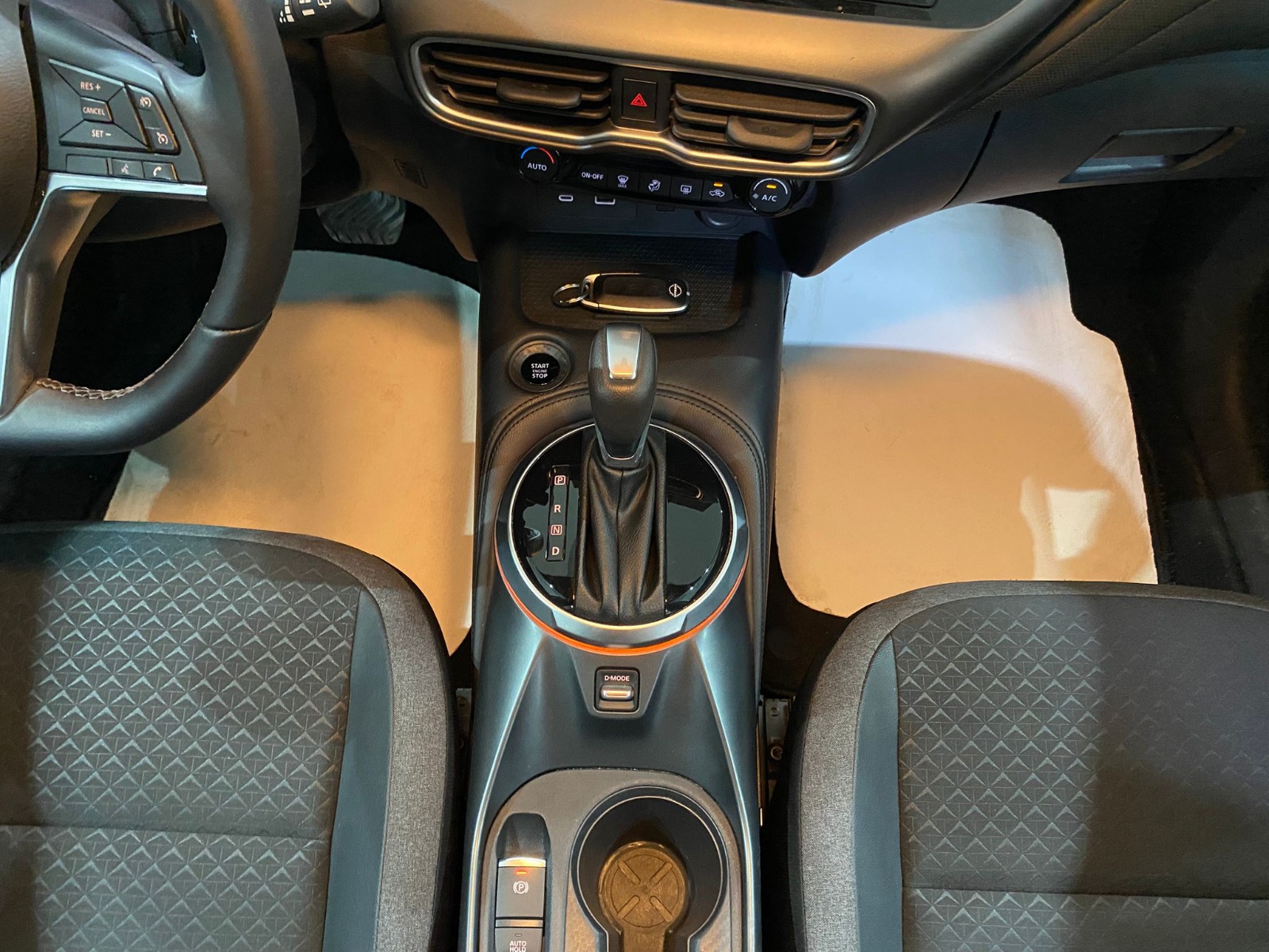 2024 Benzin Otomatik Nissan Juke Beyaz Gürel Tasarım Aksesuar Otomotiv San. Tic. Ltd. Şti.