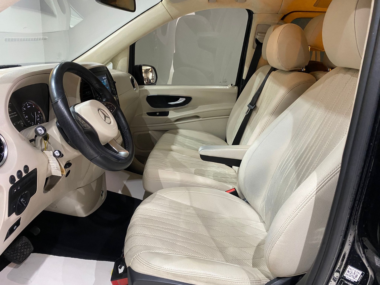 2024 Dizel Otomatik Mercedes-Benz Vito Tourer Siyah Gürel Tasarım Aksesuar Otomotiv San. Tic. Ltd. Şti.