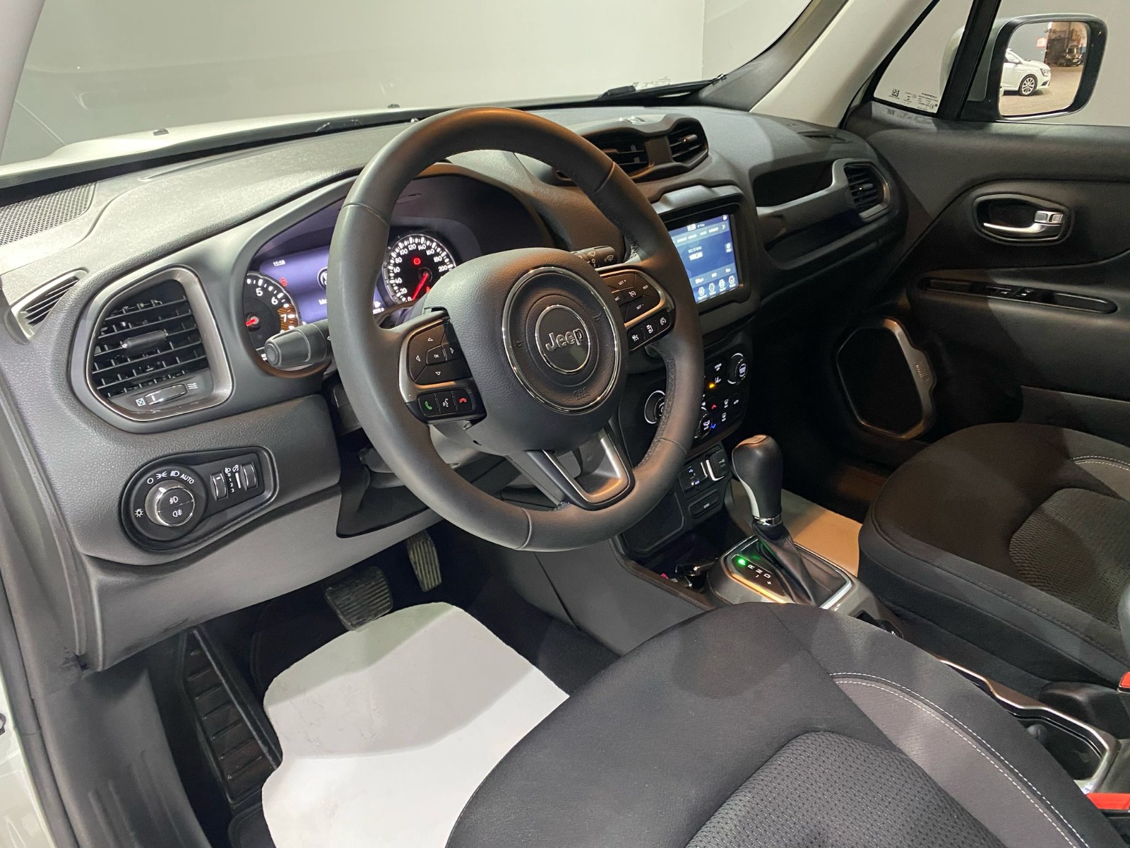 2022 Benzin Otomatik Jeep Renegade Beyaz Gürel Tasarım Aksesuar Otomotiv San. Tic. Ltd. Şti.