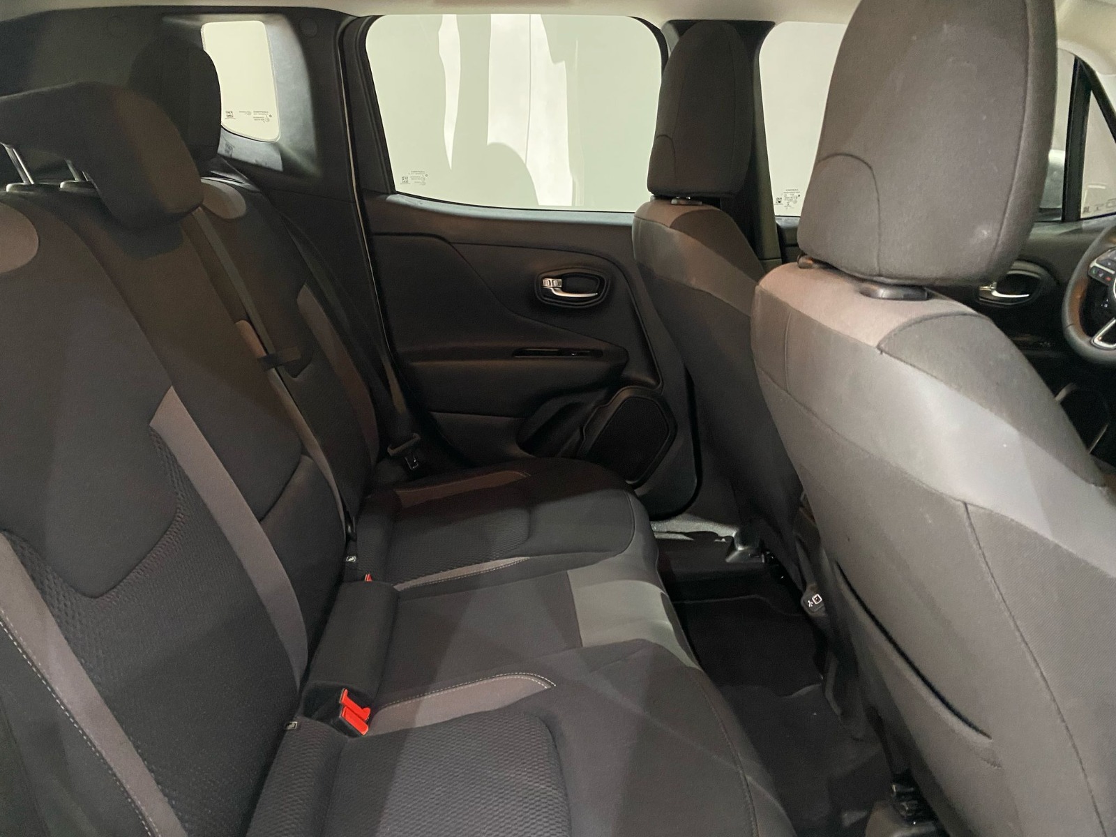 2022 Benzin Otomatik Jeep Renegade Beyaz Gürel Tasarım Aksesuar Otomotiv San. Tic. Ltd. Şti.