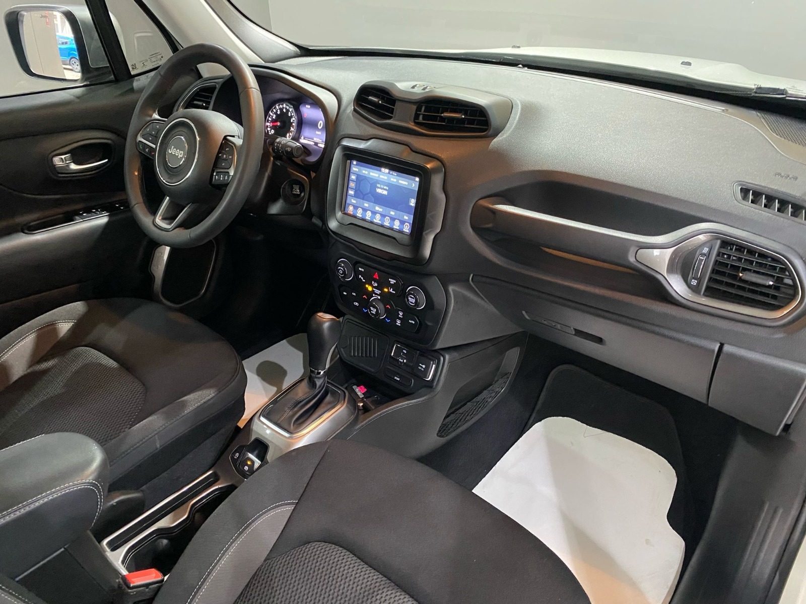 2022 Benzin Otomatik Jeep Renegade Beyaz Gürel Tasarım Aksesuar Otomotiv San. Tic. Ltd. Şti.