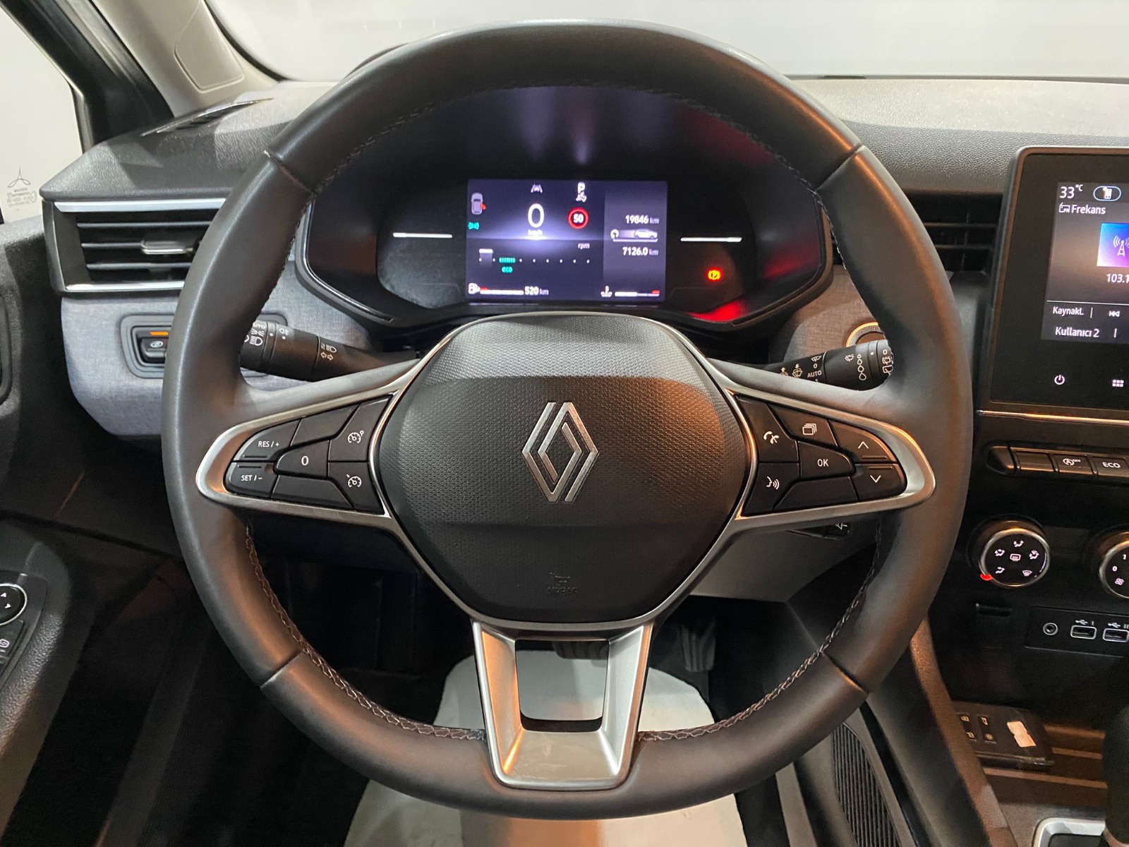 2024 Benzin Otomatik Renault Clio Gri Gürel Tasarım Aksesuar Otomotiv San. Tic. Ltd. Şti.