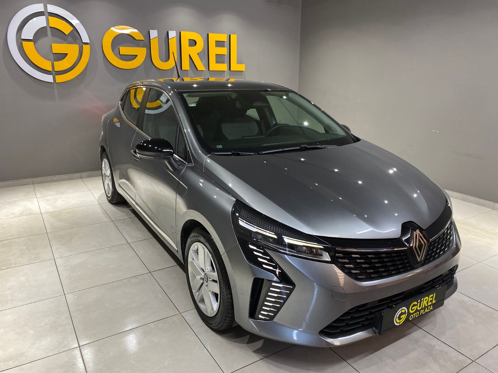 2024 Benzin Otomatik Renault Clio Gri Gürel Tasarım Aksesuar Otomotiv San. Tic. Ltd. Şti.