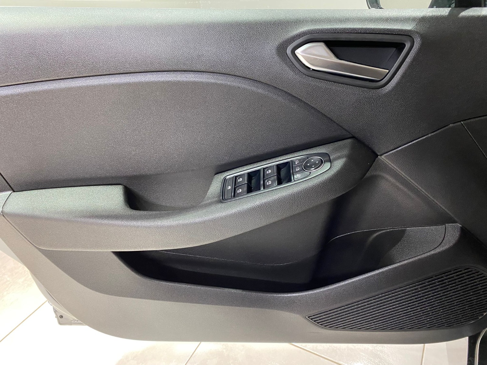 2024 Benzin Otomatik Renault Clio Gri Gürel Tasarım Aksesuar Otomotiv San. Tic. Ltd. Şti.
