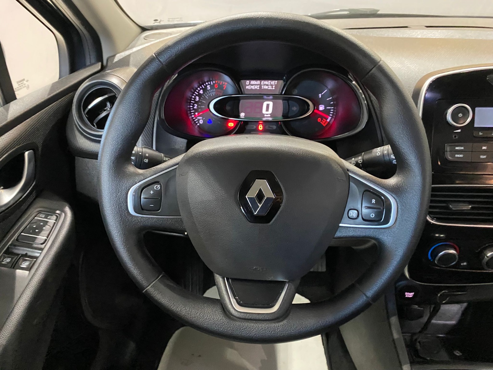 2019 Benzin Manuel Renault Clio Gri Gürel Tasarım Aksesuar Otomotiv San. Tic. Ltd. Şti.