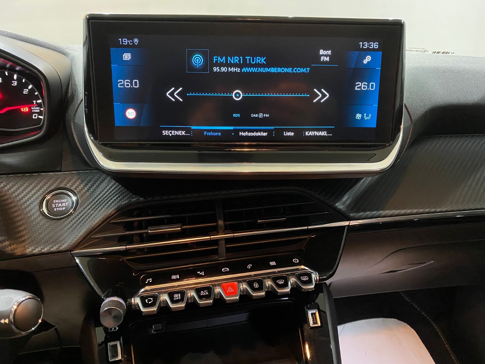 2021 Benzin Otomatik Peugeot 208 Sarı Gürel Tasarım Aksesuar Otomotiv San. Tic. Ltd. Şti.