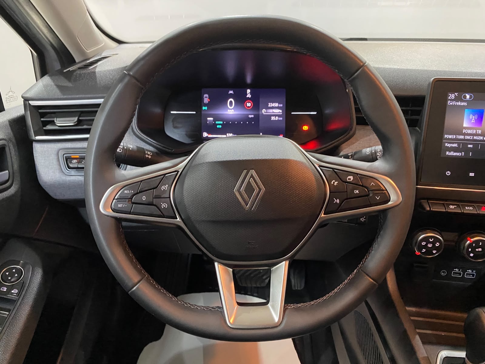 2026 Benzin Otomatik Renault Clio Gri Gürel Tasarım Aksesuar Otomotiv San. Tic. Ltd. Şti.
