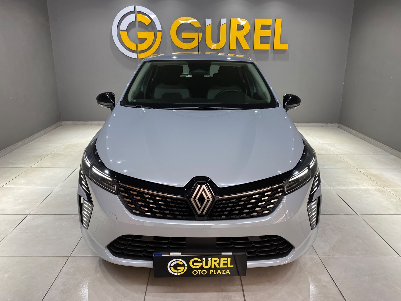 2026 Benzin Otomatik Renault Clio Gri Gürel Tasarım Aksesuar Otomotiv San. Tic. Ltd. Şti.