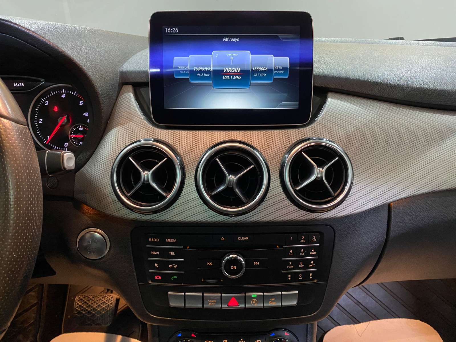 2017 Dizel Otomatik Mercedes-Benz B Serisi Beyaz Gürel Tasarım Aksesuar Otomotiv San. Tic. Ltd. Şti.