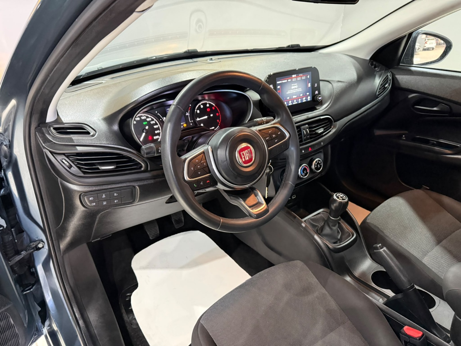 2023 Dizel Manuel Fiat Egea Mavi Gürel Tasarım Aksesuar Otomotiv San. Tic. Ltd. Şti.