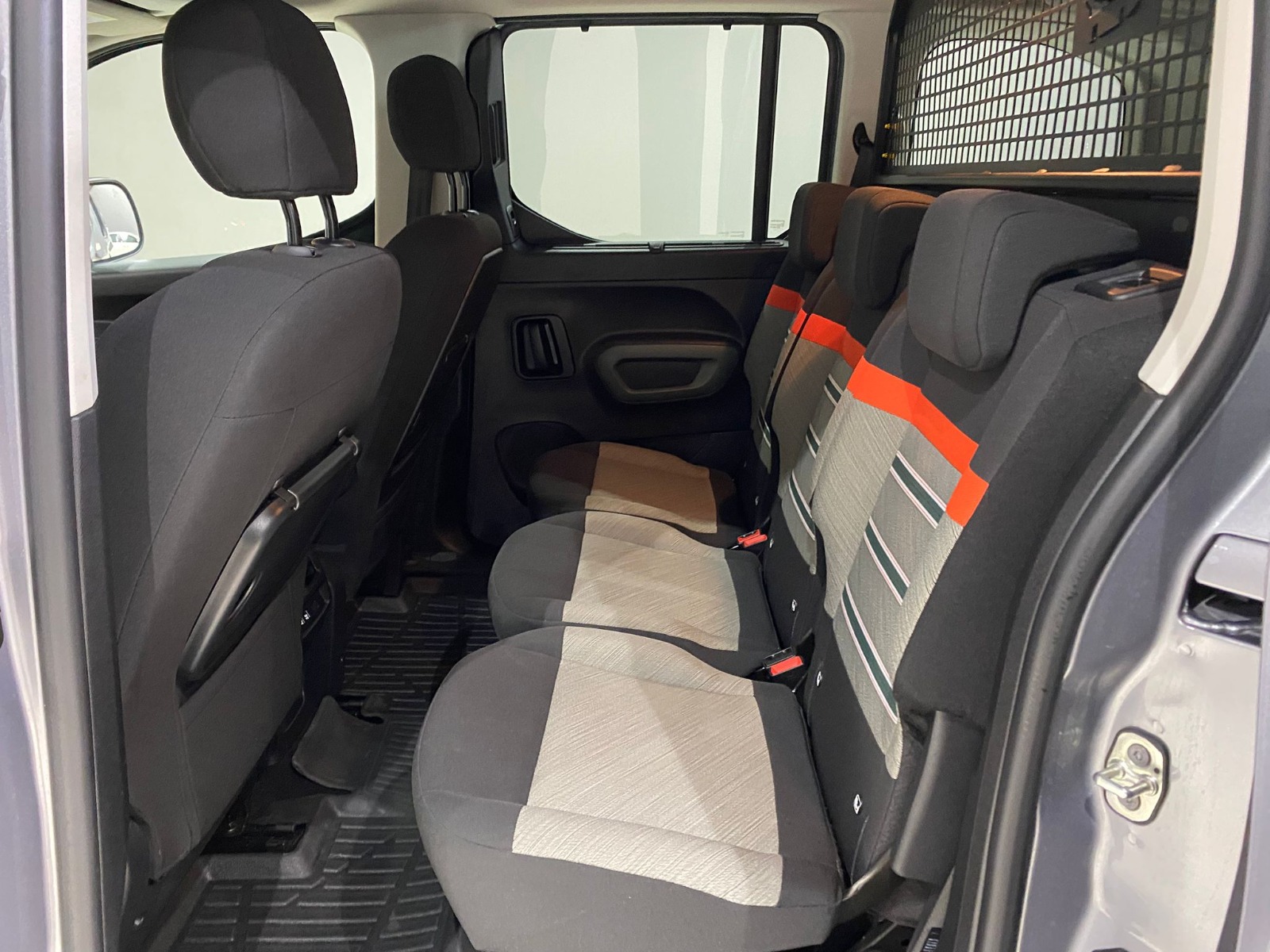 2024 Dizel Otomatik Citroen Berlingo Gri Gürel Tasarım Aksesuar Otomotiv San. Tic. Ltd. Şti.