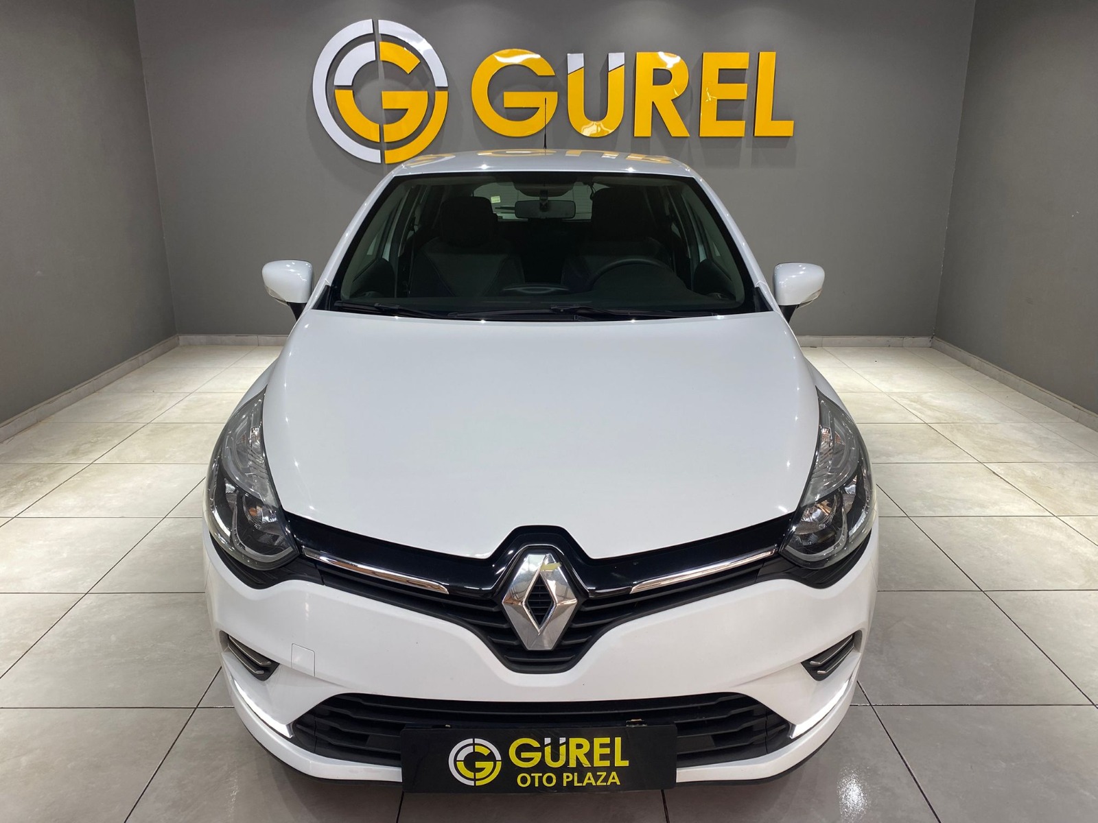 TaksitliOto.Net | 2.El Renault Clio Hatchback 0.9 TCe Touch | Manuel & Benzin | Beyaz | İzmir.2el 2020 Benzin Manuel Renault Clio Beyaz Gürel Tasarım Aksesuar Otomotiv San. Tic. Ltd. Şti.