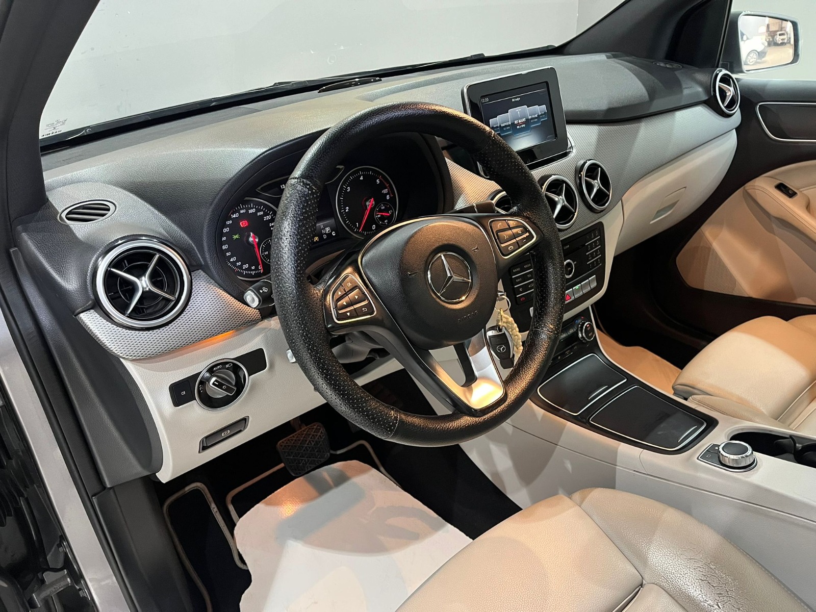 2016 Dizel Otomatik Mercedes-Benz B Serisi Gri Gürel Tasarım Aksesuar Otomotiv San. Tic. Ltd. Şti.