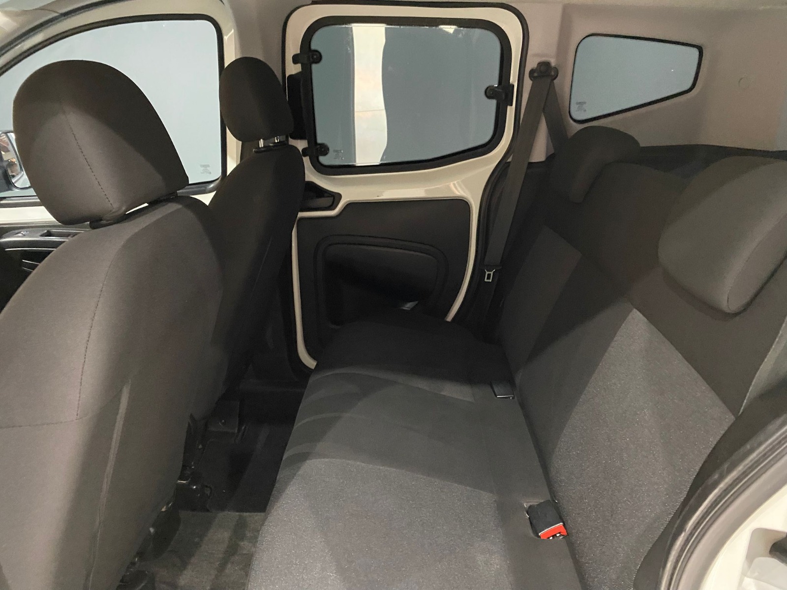 2021 Dizel Manuel Fiat Fiorino Combi Beyaz Gürel Tasarım Aksesuar Otomotiv San. Tic. Ltd. Şti.