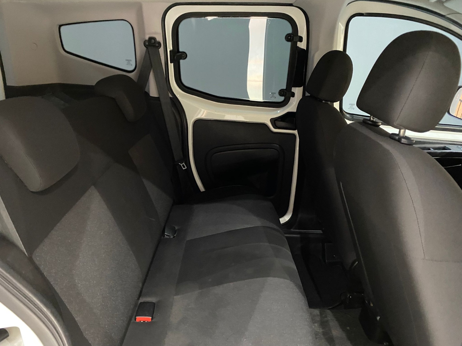 2021 Dizel Manuel Fiat Fiorino Combi Beyaz Gürel Tasarım Aksesuar Otomotiv San. Tic. Ltd. Şti.