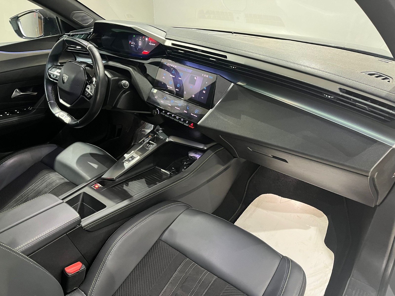 2023 Benzin Otomatik Peugeot 408 Gri Gürel Tasarım Aksesuar Otomotiv San. Tic. Ltd. Şti.