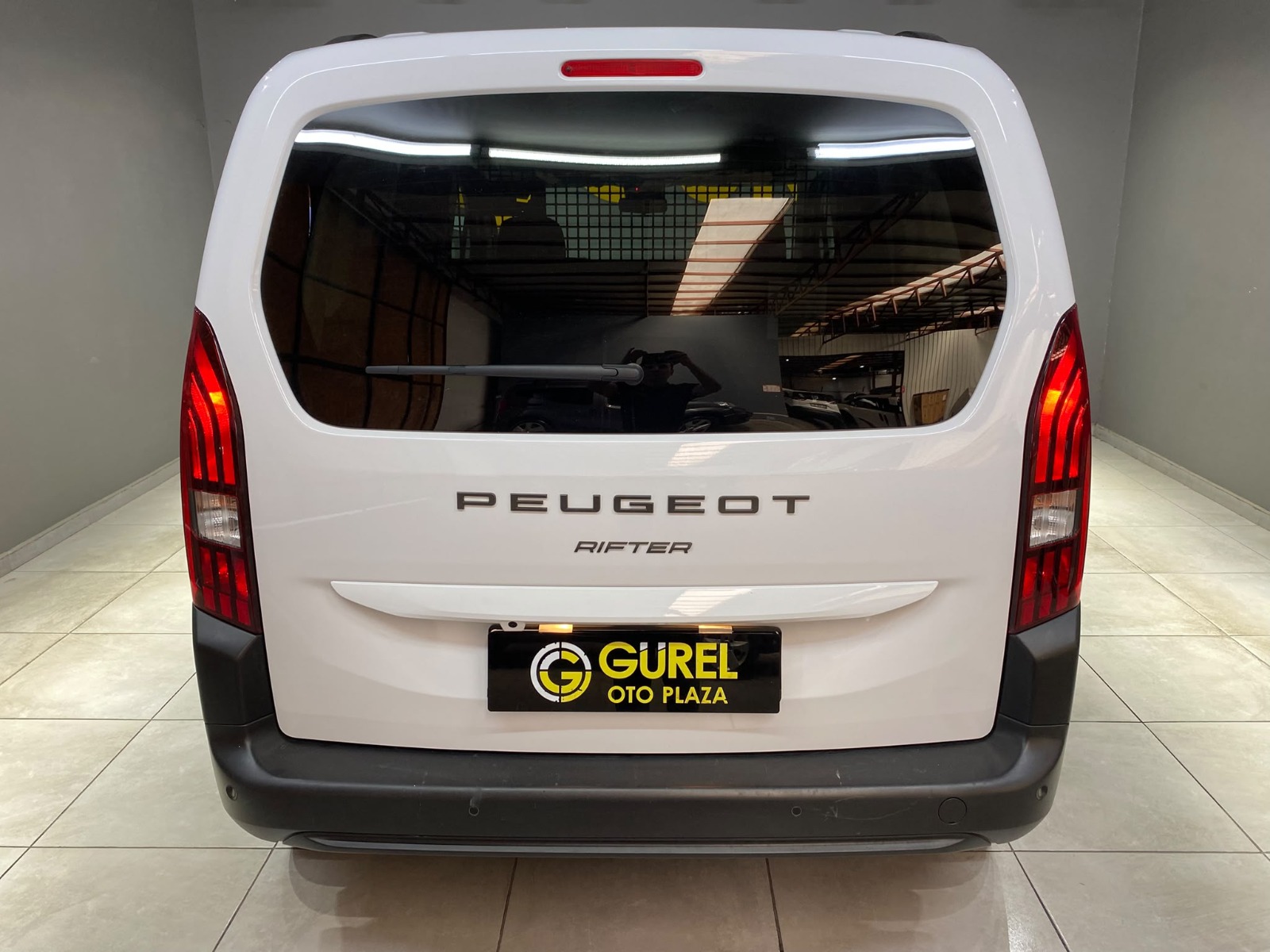 2026 Dizel Otomatik Peugeot Rifter Beyaz Gürel Tasarım Aksesuar Otomotiv San. Tic. Ltd. Şti.