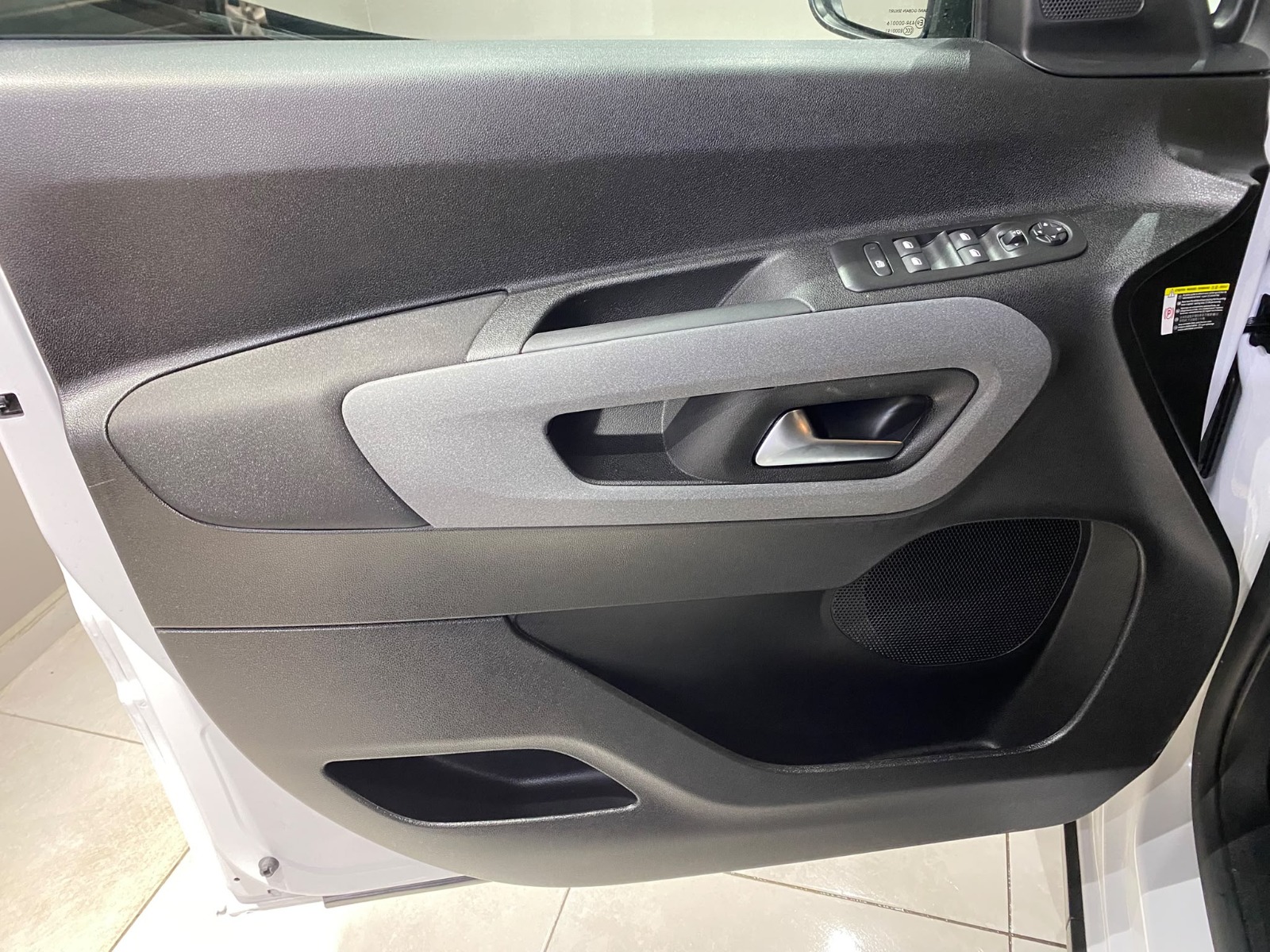 2026 Dizel Otomatik Peugeot Rifter Beyaz Gürel Tasarım Aksesuar Otomotiv San. Tic. Ltd. Şti.