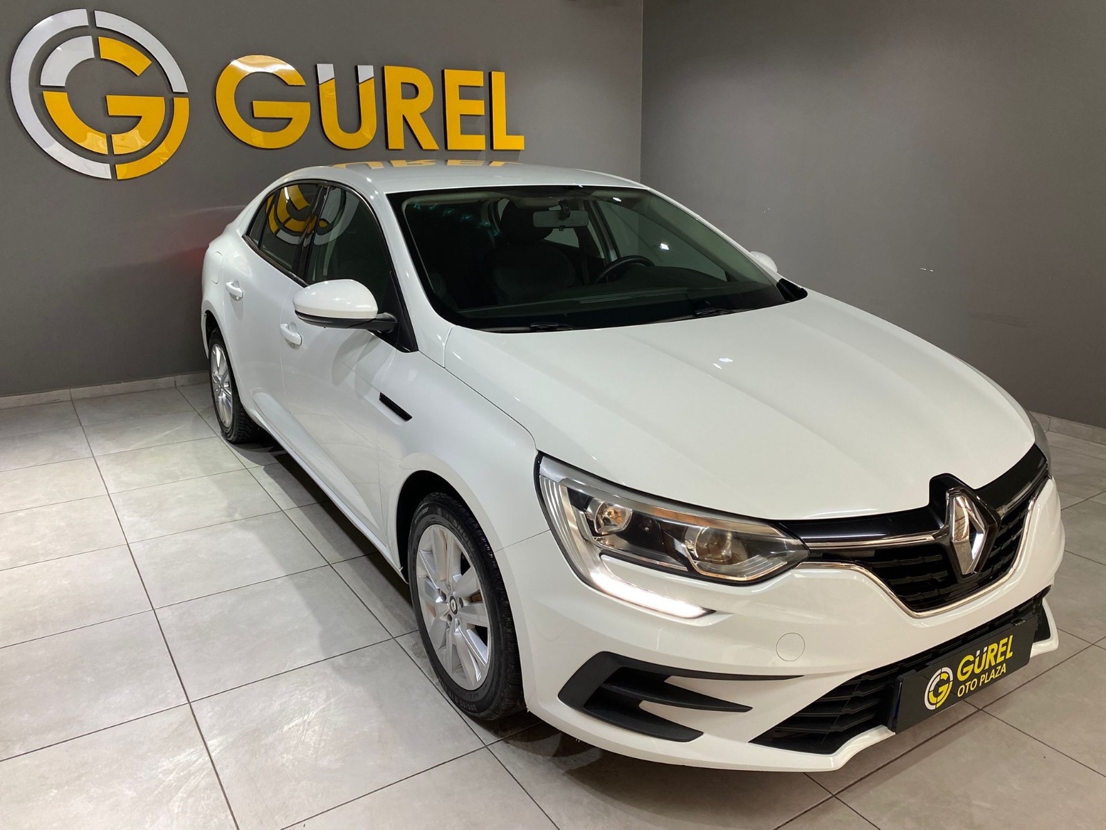 2021 Benzin Otomatik Renault Megane Beyaz Gürel Tasarım Aksesuar Otomotiv San. Tic. Ltd. Şti.