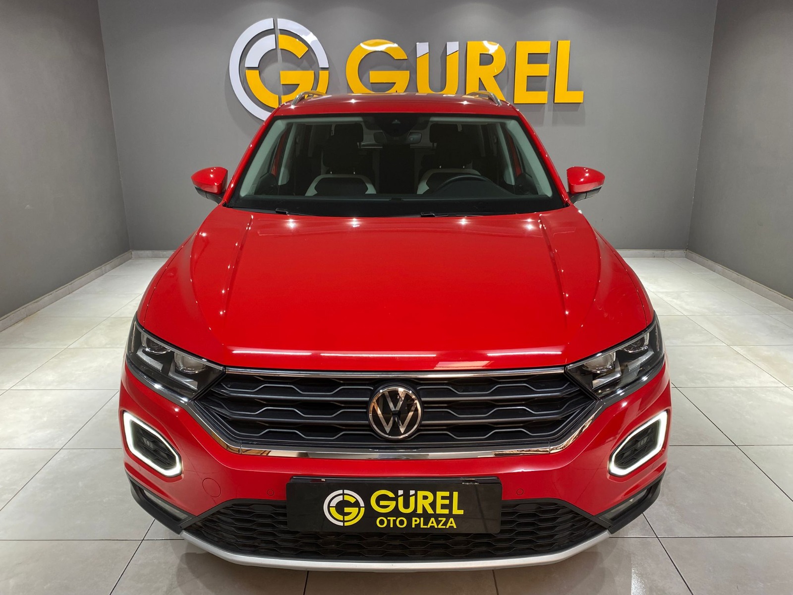 2020 Benzin Otomatik Volkswagen T-Roc Kırmızı Gürel Tasarım Aksesuar Otomotiv San. Tic. Ltd. Şti.