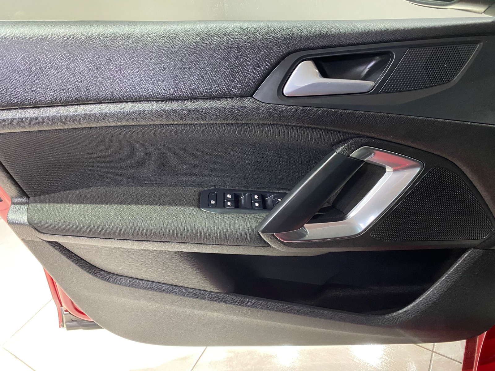 2021 Benzin Otomatik Peugeot 308 Kırmızı Gürel Tasarım Aksesuar Otomotiv San. Tic. Ltd. Şti.