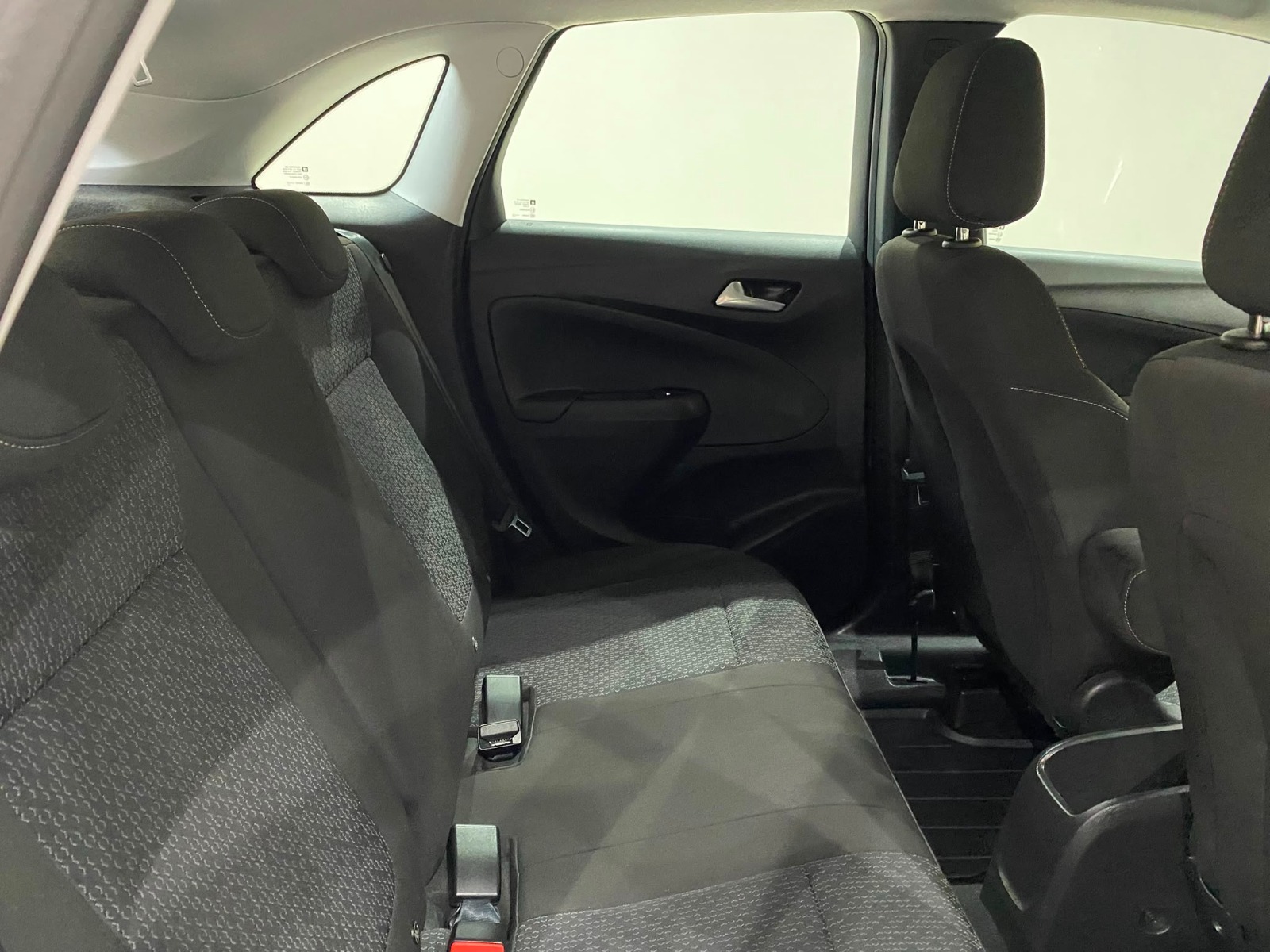 2024 Benzin Otomatik Opel Crossland Beyaz Gürel Tasarım Aksesuar Otomotiv San. Tic. Ltd. Şti.