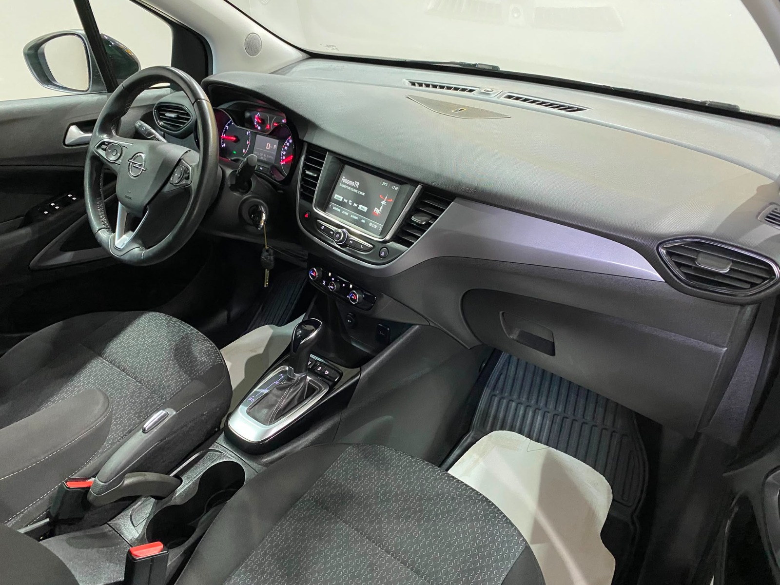 2024 Benzin Otomatik Opel Crossland Beyaz Gürel Tasarım Aksesuar Otomotiv San. Tic. Ltd. Şti.