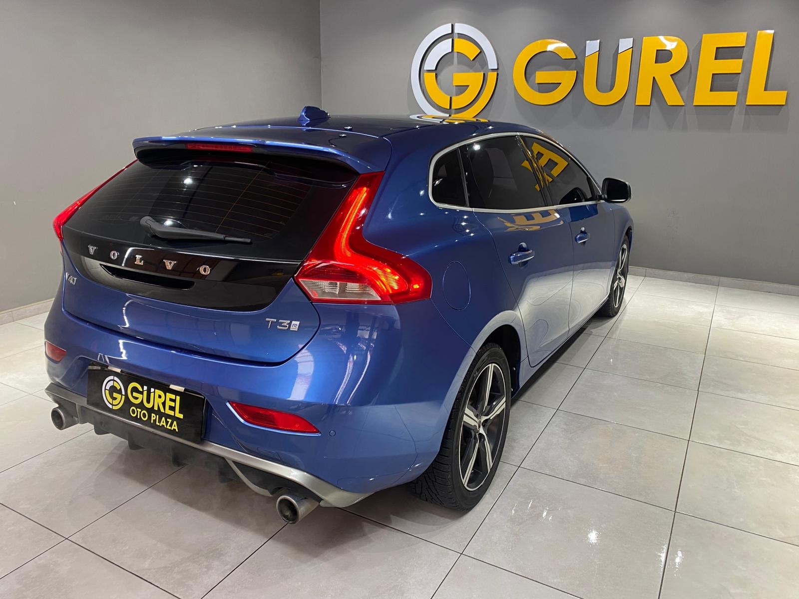 2016 Benzin Otomatik Volvo V40 Mavi Gürel Tasarım Aksesuar Otomotiv San. Tic. Ltd. Şti.