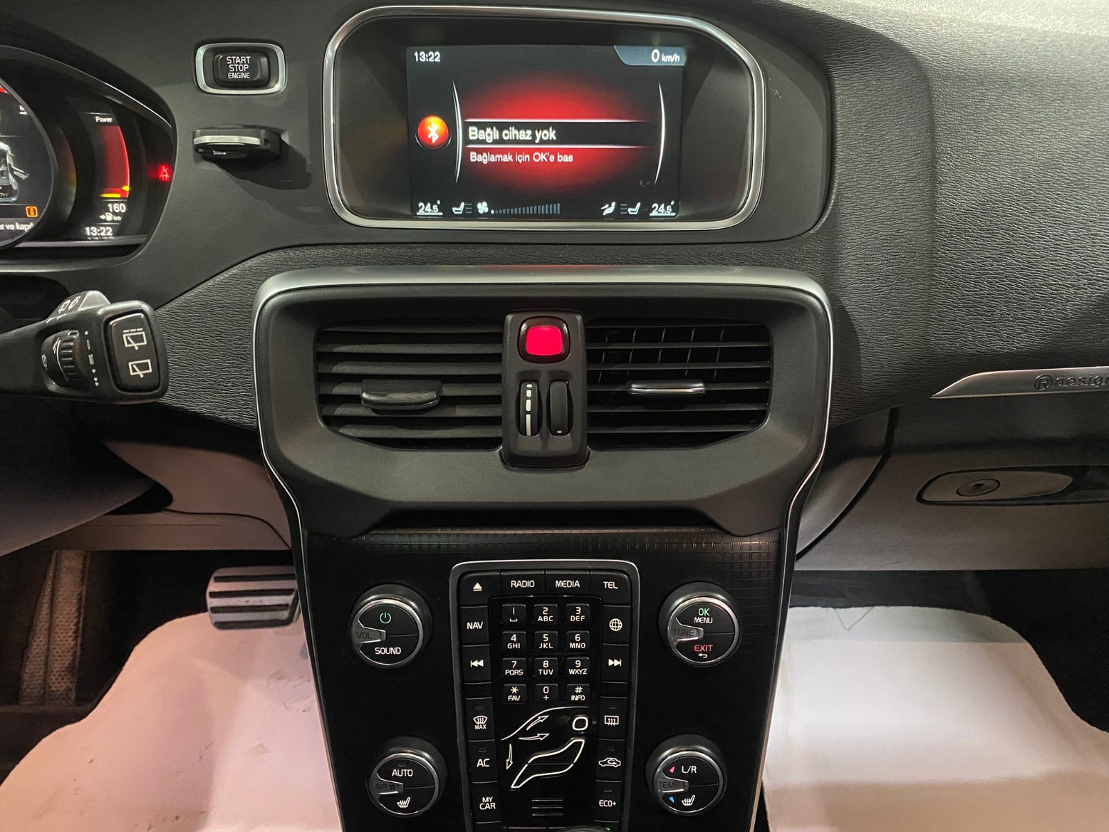 2016 Benzin Otomatik Volvo V40 Mavi Gürel Tasarım Aksesuar Otomotiv San. Tic. Ltd. Şti.