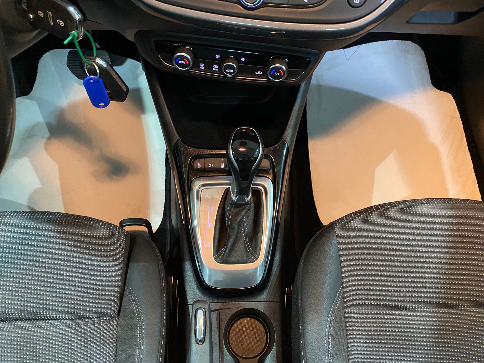 2022 Dizel Otomatik Opel Crossland Gri Gürel Tasarım Aksesuar Otomotiv San. Tic. Ltd. Şti.