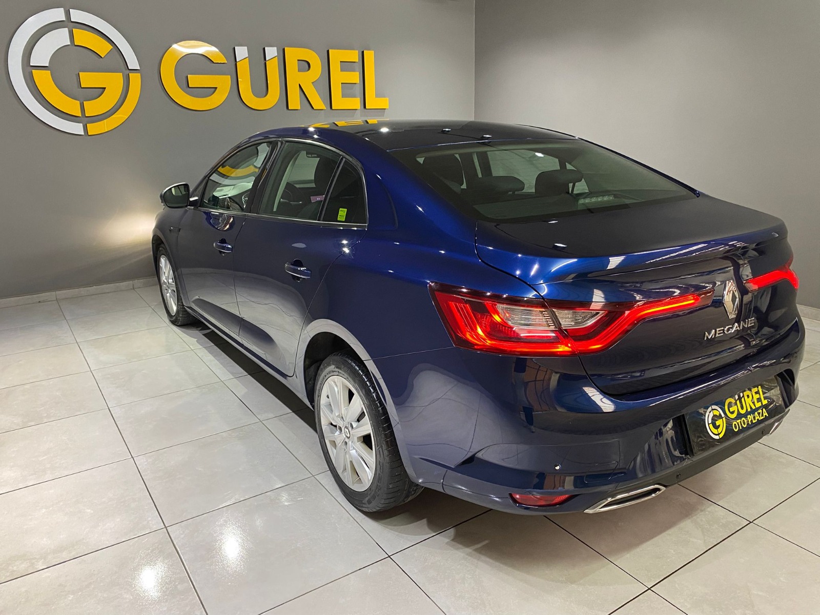 2022 Benzin Otomatik Renault Megane Mavi Gürel Tasarım Aksesuar Otomotiv San. Tic. Ltd. Şti.